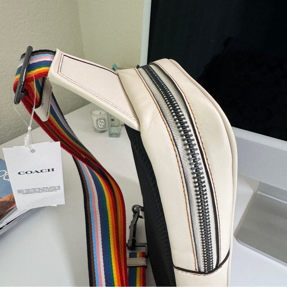 coach SULLIVAN PACK IN RAINBOW SIGNATURE CANVAS (COACH CJ581) - Picture 5 of 8